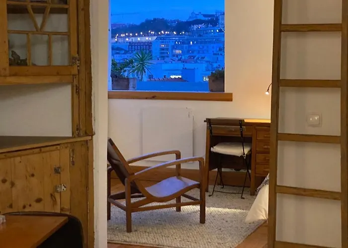 Comfortable Cozy Home - City Center, Practical